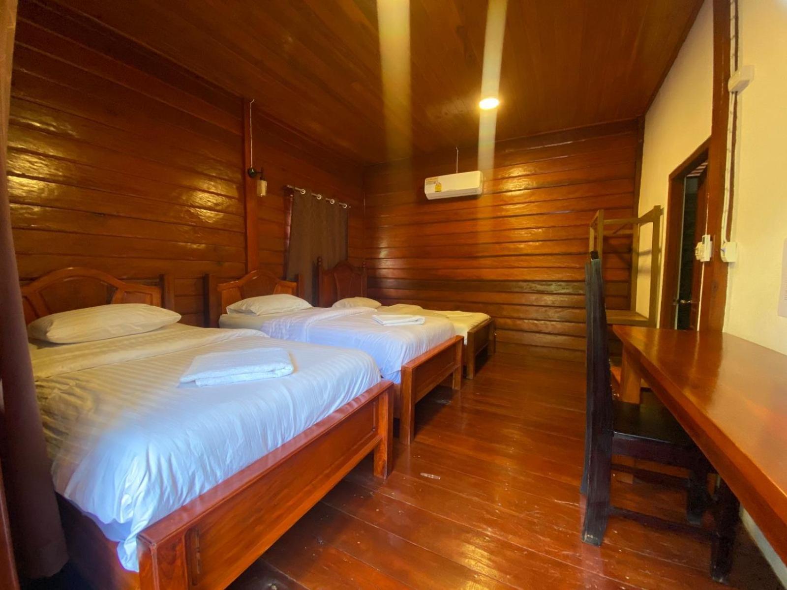 Letana Guesthouse Ban O Exterior photo