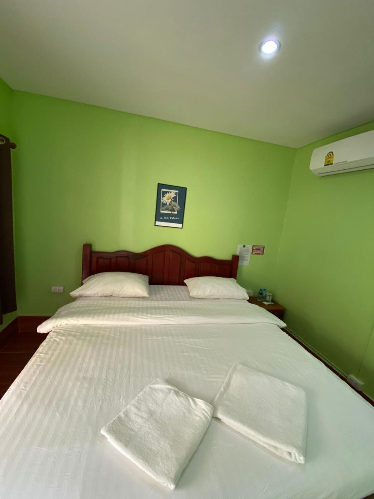 Letana Guesthouse Ban O Exterior photo